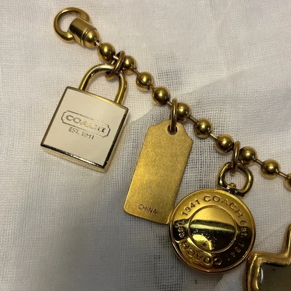 Rare NWOT Vintage Chunky Coach 7 Charm Bracelet - Picture 4 of 9